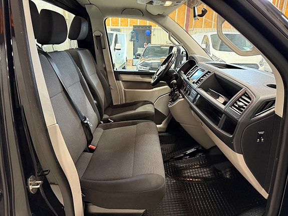 Volkswagen Transporter 8 of 11