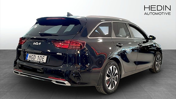 Kia Ceed 2 of 9