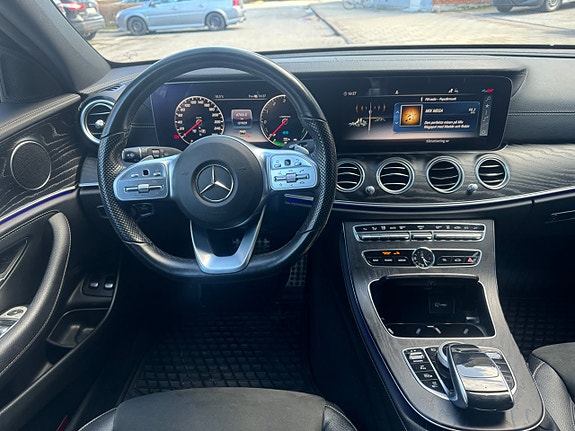 Mercedes-Benz E300 de 10 of 13