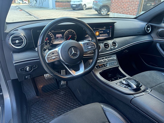Mercedes-Benz E300 de 7 of 13