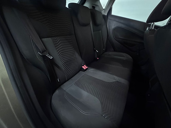 Ford Fiesta 12 of 25