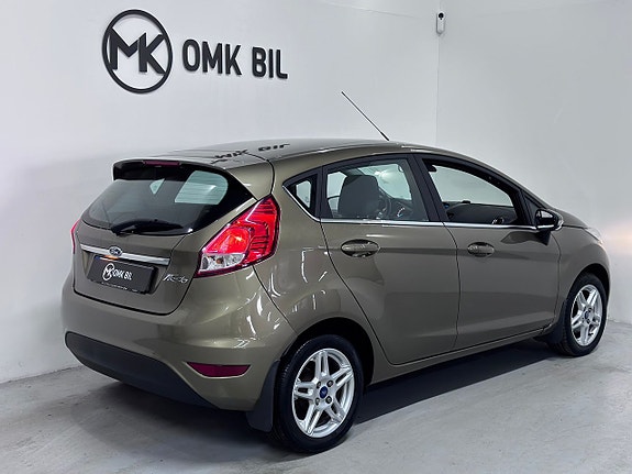 Ford Fiesta 3 of 5