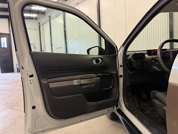 Citroen C4 Cactus 13 of 21