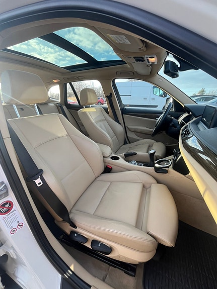 BMW X1 6 of 6
