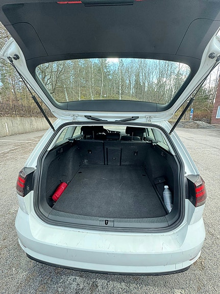 Volkswagen Golf VII 7 of 17