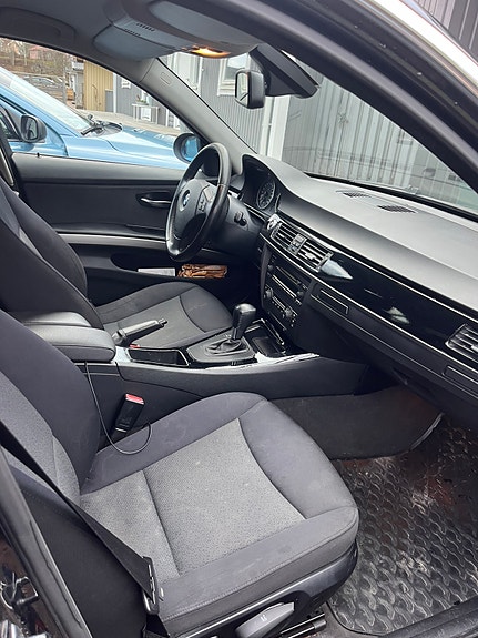 BMW 325i 9 of 15