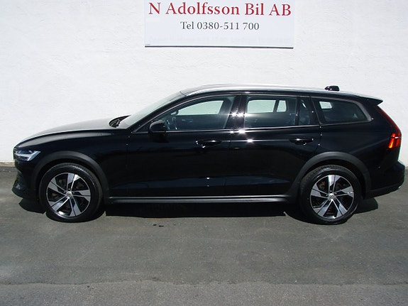 Volvo V60 Cross Country 3 of 5