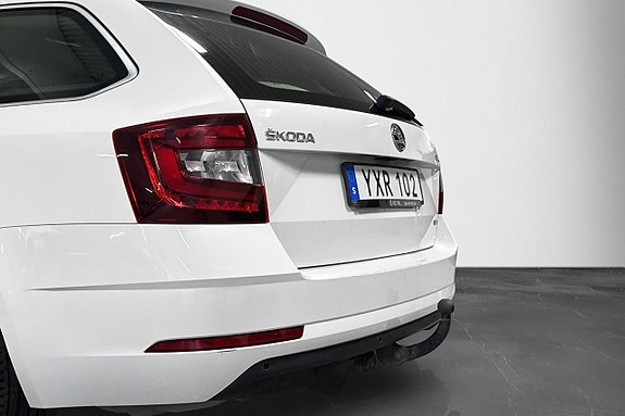 Skoda Octavia 16 of 30