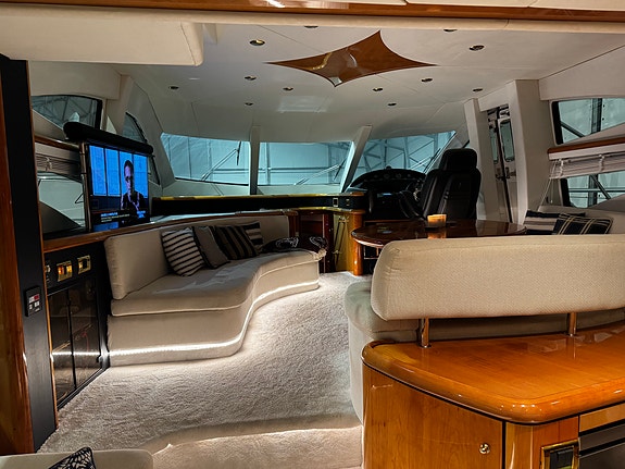 Sunseeker Manhattan 64 Mk2 26 of 30