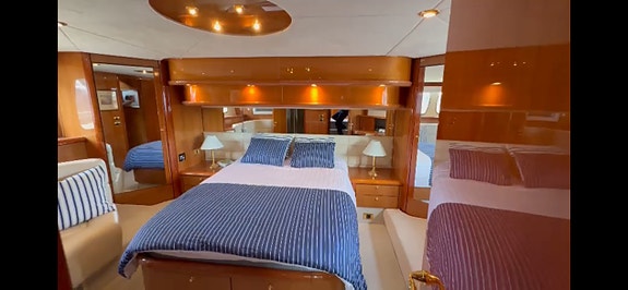 Sunseeker Manhattan 64 Mk2 19 of 30