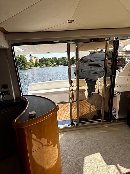 Sunseeker Manhattan 64 Mk2 7 of 30