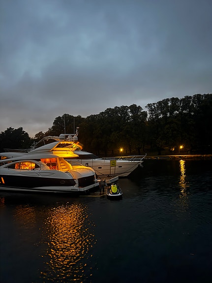 Sunseeker Manhattan 64 Mk2 3 of 30