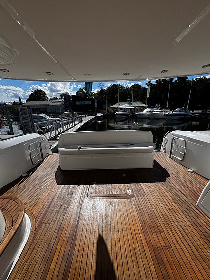 Sunseeker Manhattan 64 Mk2 8 of 30