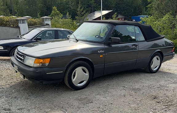 Saab 900 2 of 15