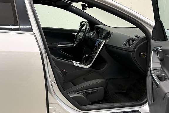 Volvo V60 23 of 26