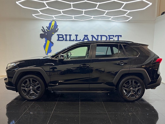 Toyota RAV4 3 of 27