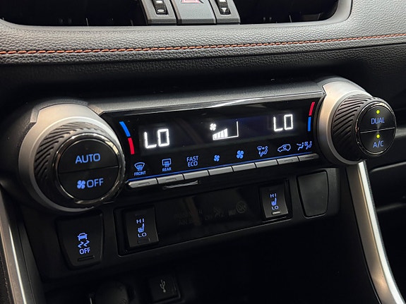 Toyota RAV4 22 of 27