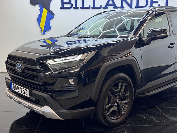 Toyota RAV4 6 of 27