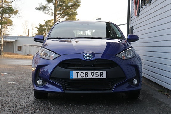 Toyota Yaris 24 of 24