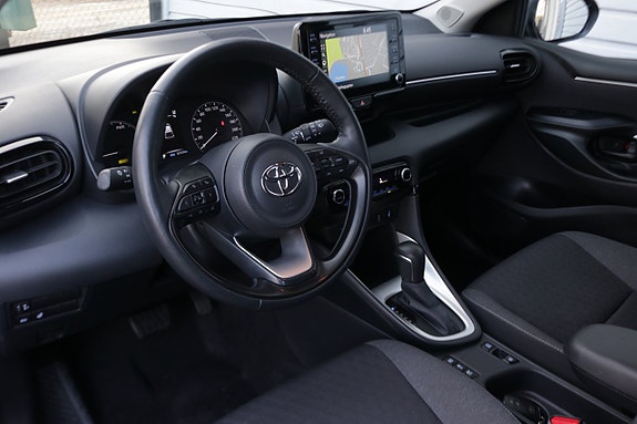Toyota Yaris 7 of 24