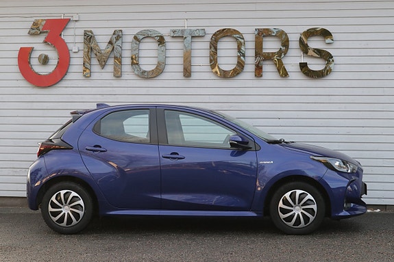 Toyota Yaris 4 of 24