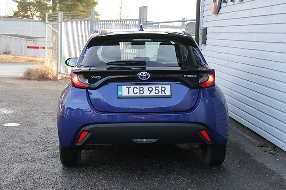 Toyota Yaris 18 of 24