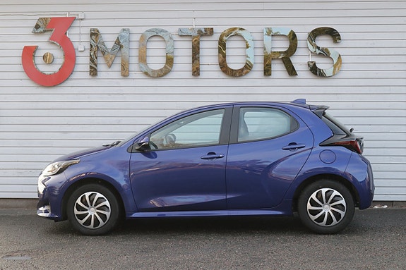 Toyota Yaris 3 of 24