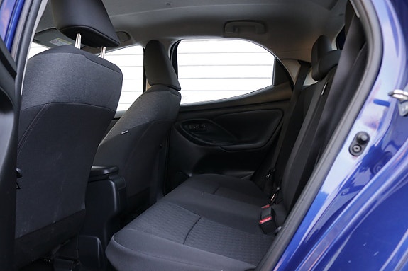 Toyota Yaris 21 of 24