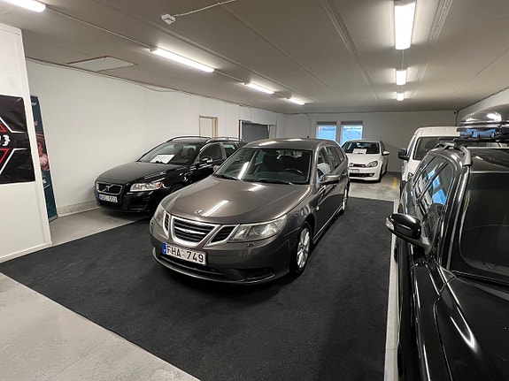 Saab 9-3 2 of 5