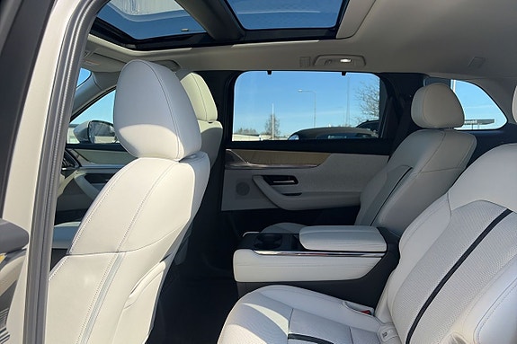 Mazda CX-80 8 of 11