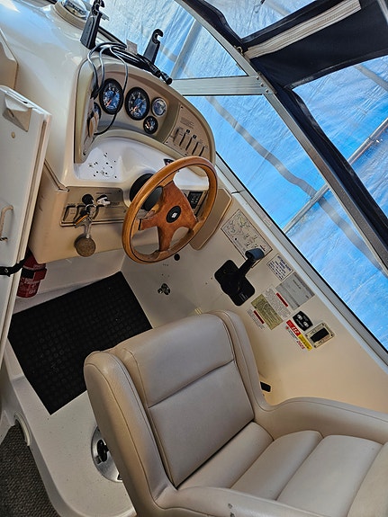 Wellcraft Excel 26 4 of 5