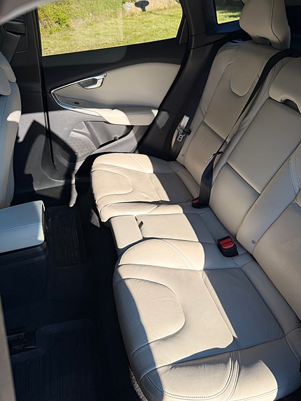 Volvo V40 5 of 5