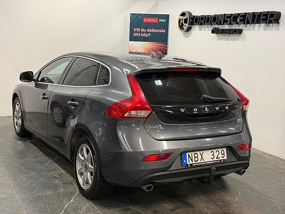 Volvo V40 4 of 26