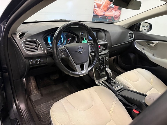 Volvo V40 10 of 26