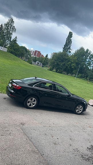 Audi A4 4 of 5