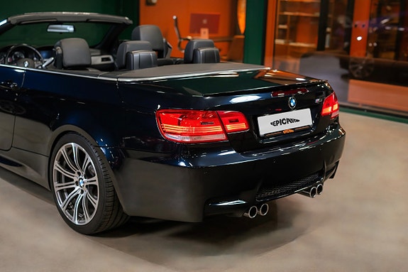 BMW M3 4 of 5