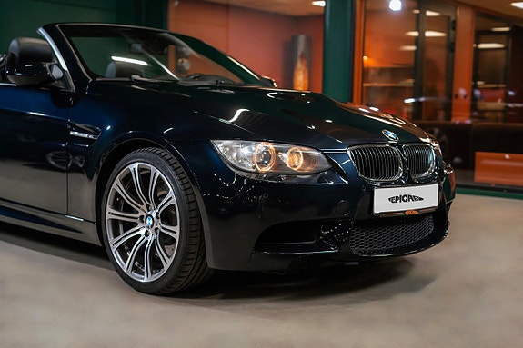 BMW M3 2 of 5