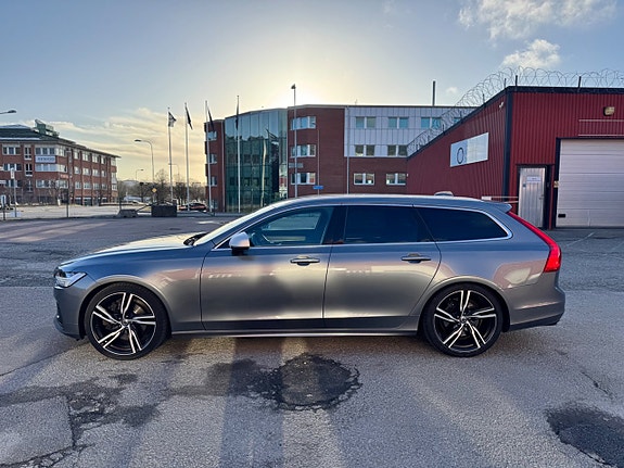 Volvo V90 10 of 23