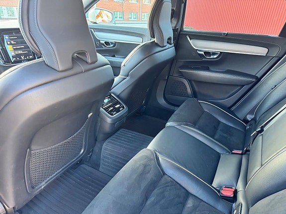 Volvo V90 16 of 23