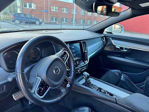 Volvo V90 18 of 23