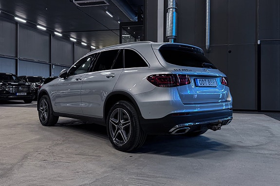 Mercedes-Benz GLC300 de 4 of 5