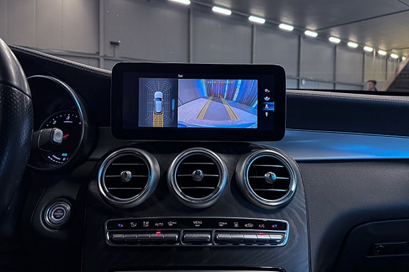 Mercedes-Benz GLC300 de 17 of 18