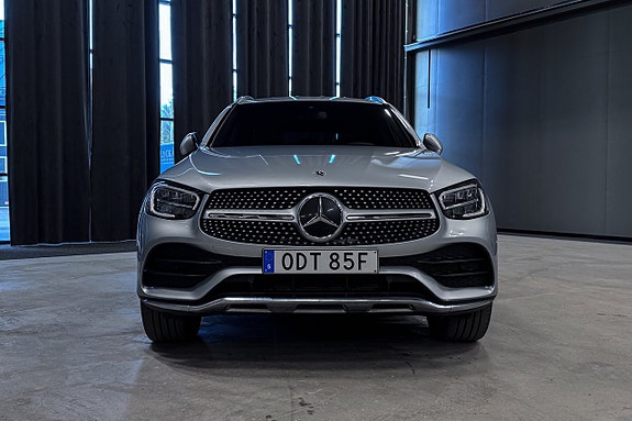 Mercedes-Benz GLC300 de 9 of 18