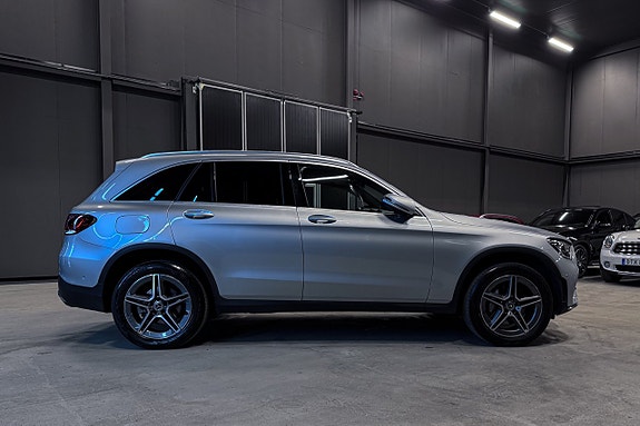 Mercedes-Benz GLC300 de 8 of 18