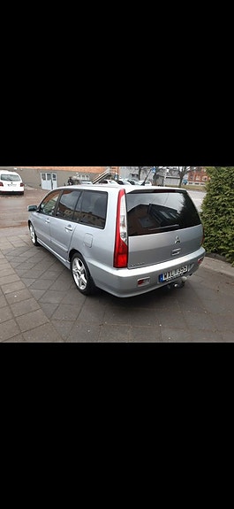 Mitsubishi Lancer 4 of 5