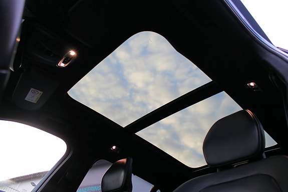 Volvo XC90 30 of 30