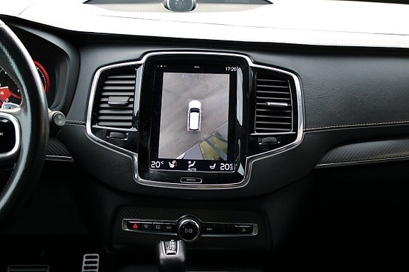 Volvo XC90 22 of 30