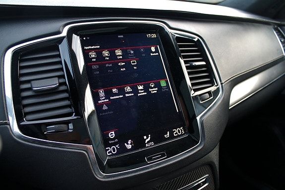Volvo XC90 24 of 30