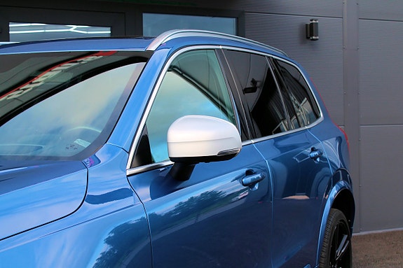 Volvo XC90 13 of 30