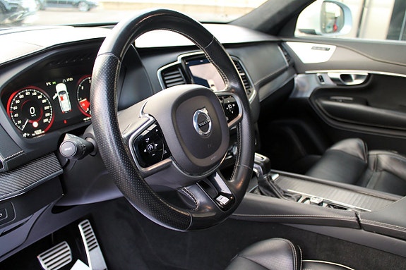 Volvo XC90 19 of 30